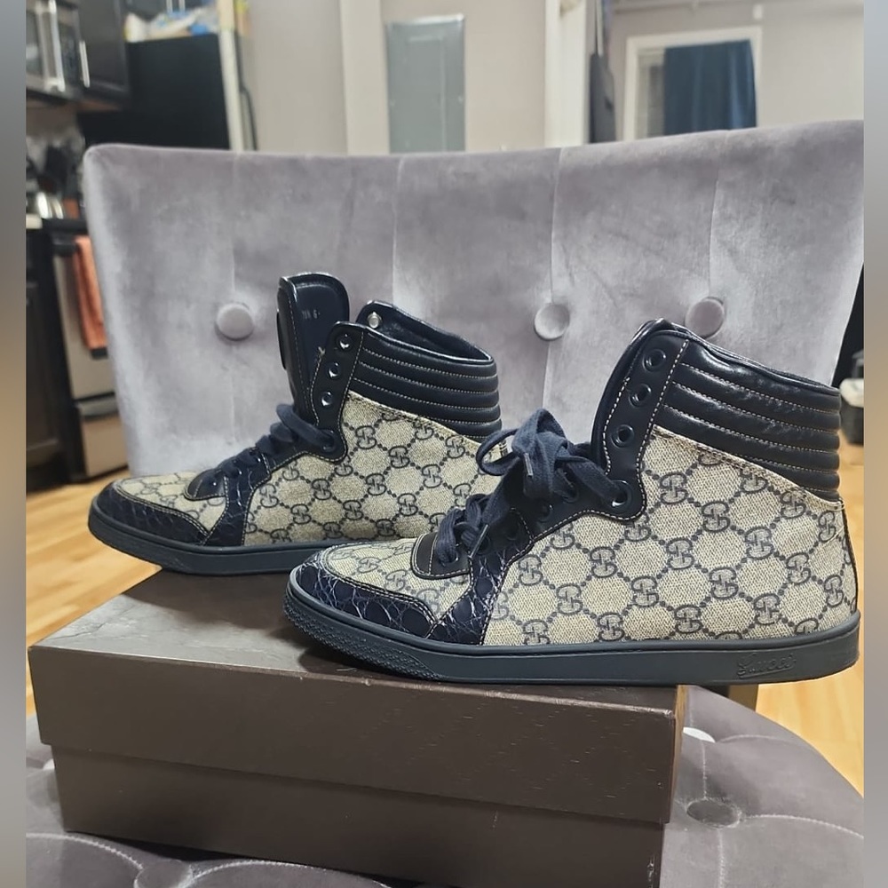 GUCCI NAVY CANVAS/CROC LEATHER GG HIGH TOP SNEAKER
